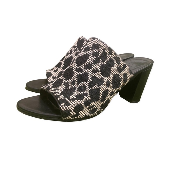 Trademark spotted slip on heels - Picture 2 of 3